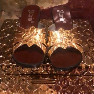Stario Gold Shoes Size 7 to 7.5